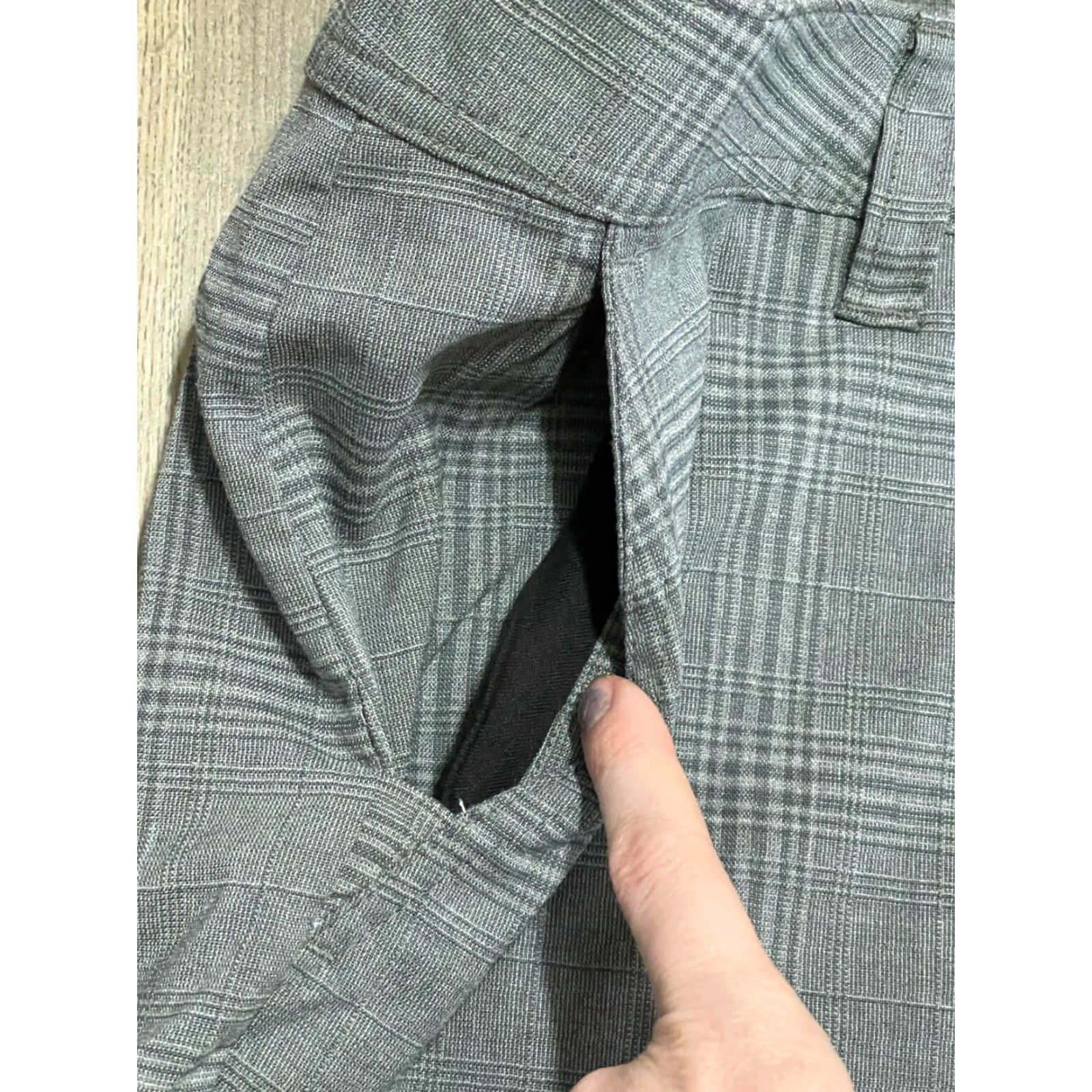 O'Neill O'Neill Men's Shorts Plaid Gray Regular Fit 36 Casual Chino Flat Front Free Return Mens Size US 36 / EU 52 - 6 Thumbnail