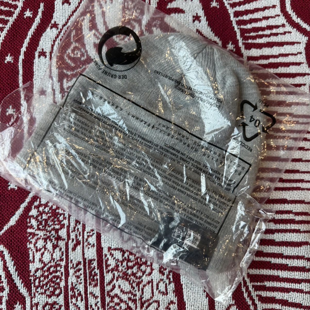 New Era × Supreme FW19 Supreme New Era Bandana Box Logo Beanie Heather Grey OS Size ONE SIZE - 10 Thumbnail