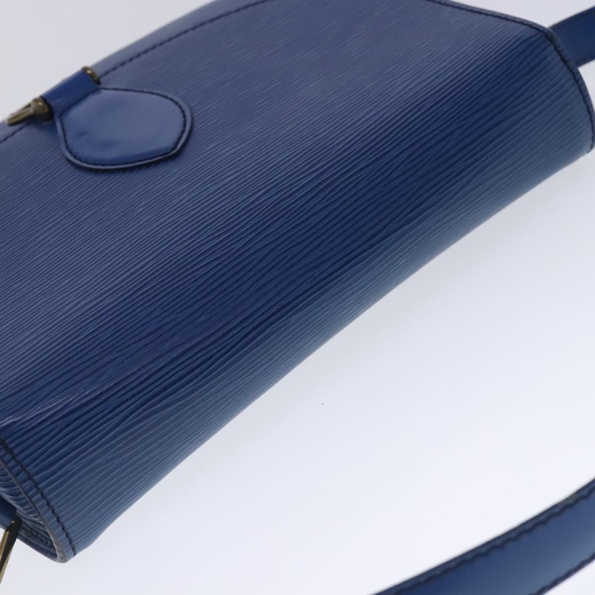 Louis Vuitton LOUIS VUITTON Epi Saint Cloud GM Shoulder Bag Toledo Blue Size ONE SIZE - 6 Thumbnail