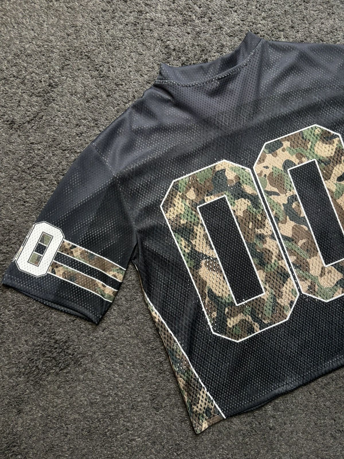 Japanese Brand Vintage style very rare AK-47 military camo 00 black jersey Size US L / EU 52-54 / 3 - 14 Thumbnail