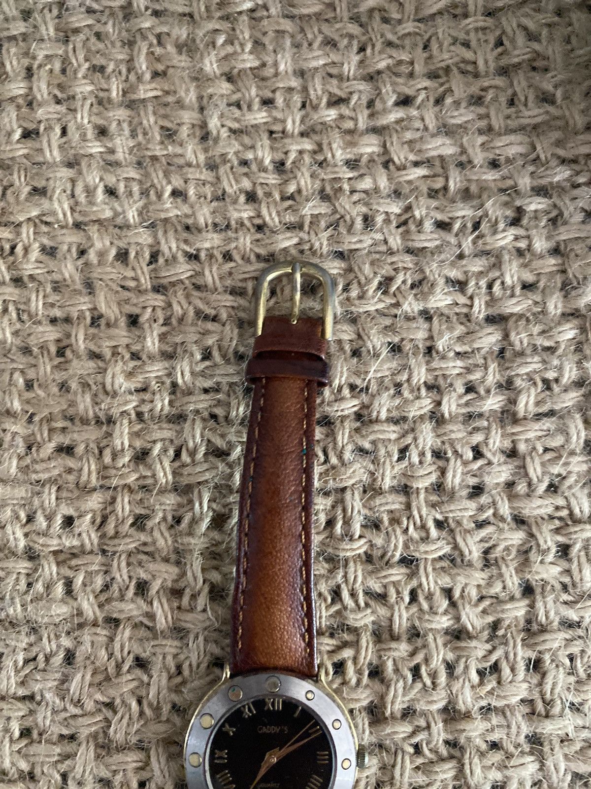 Other VINTAGE GADDY’S QUARTZ TWO TONED WATCH GENUINE LEATHER BAND Size ONE SIZE - 3 Thumbnail