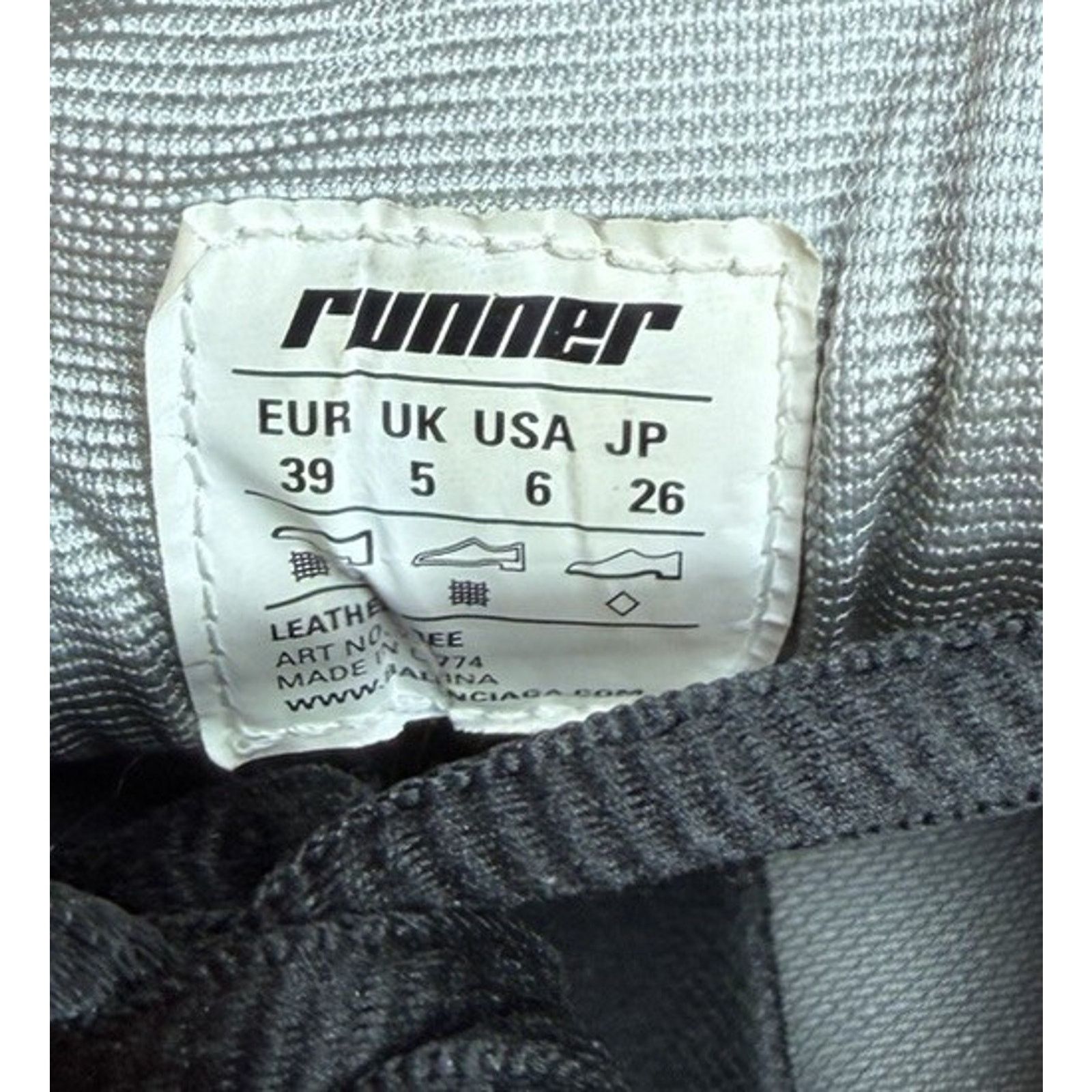 Balenciaga Size 39EU/6US - Balenciaga Runner Distressed Size US 6 / EU 39 - 8 Thumbnail