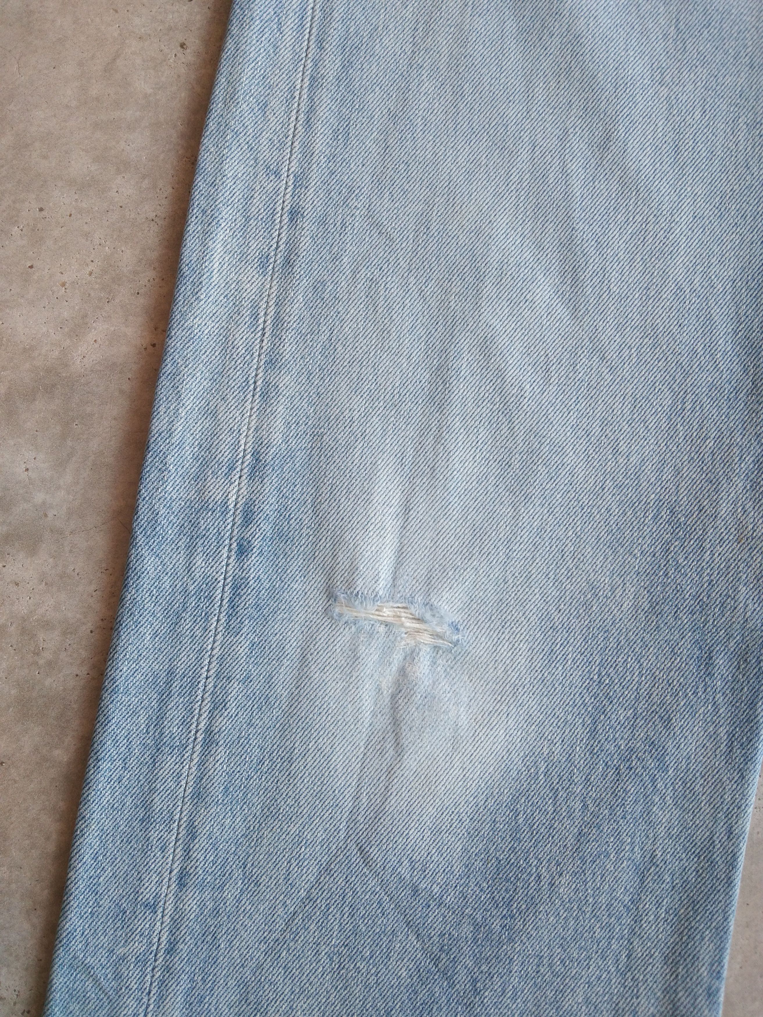 Levi's 90s Vintage Levi's 501 Made In USA Distressed Jeans 29x30 Size US 29 - 8 Thumbnail
