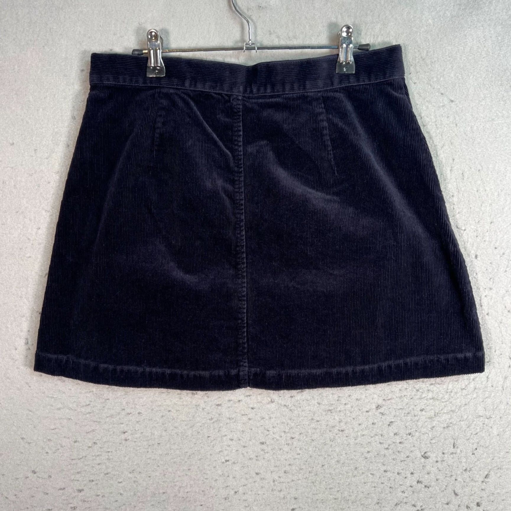 Uniqlo Uniqlo Womens Corduroy Button-Front Mini Skirt Black Size 10 Cotton Blend Short Casual Skirt Womens 10 Size 32" / US 10 / IT 46 - 2 Thumbnail