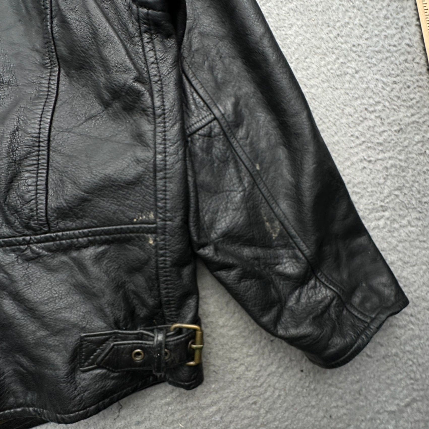 Vintage GLD Georgetown Leather Design Racer Cafe Full Zip Jacket Mens XL Black Leather Motorcycle Buckle Full Zip Short Length Mens Long Description: Size US XL / EU 56 / 4 - 7 Thumbnail