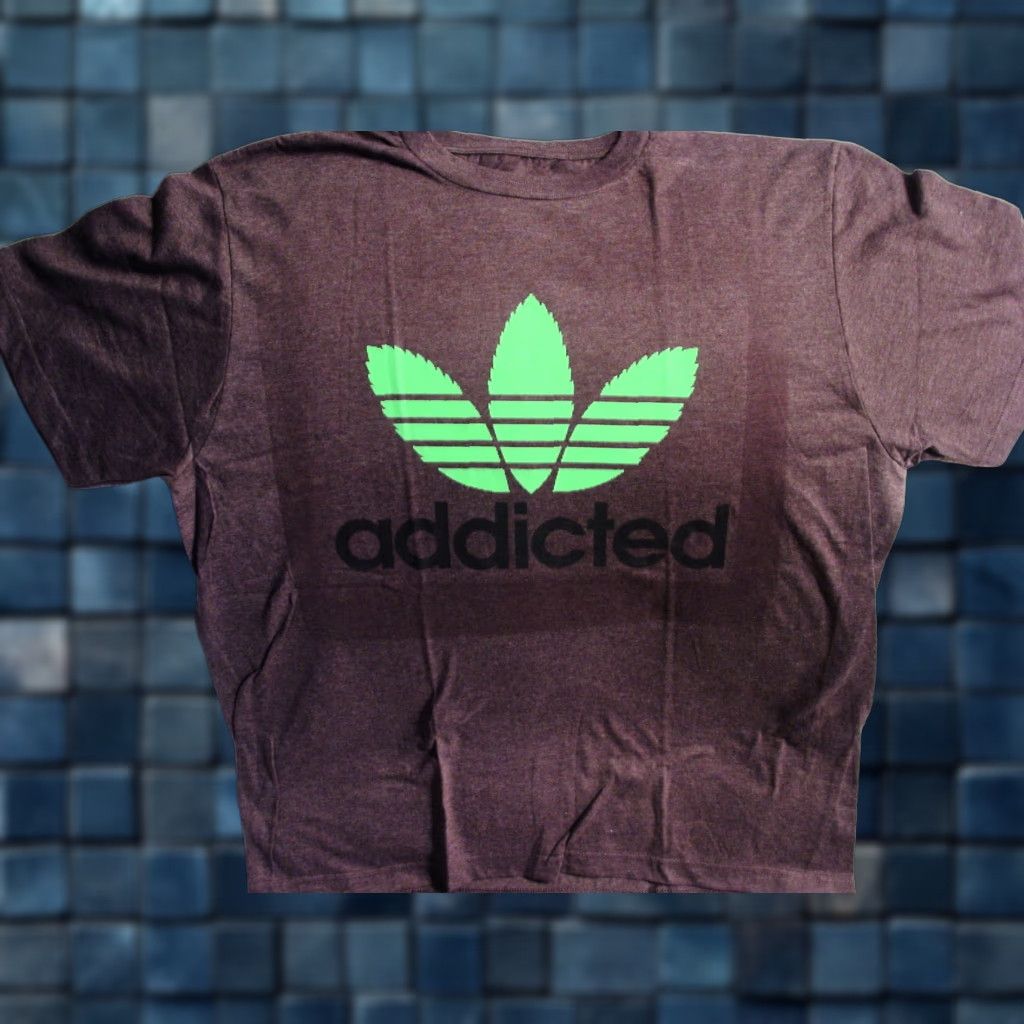 Vintage MARIJUANA LEAF WEED CANNABIS ADDICTED T-SHIRT Size US L / EU 52-54 / 3 - 1 Preview