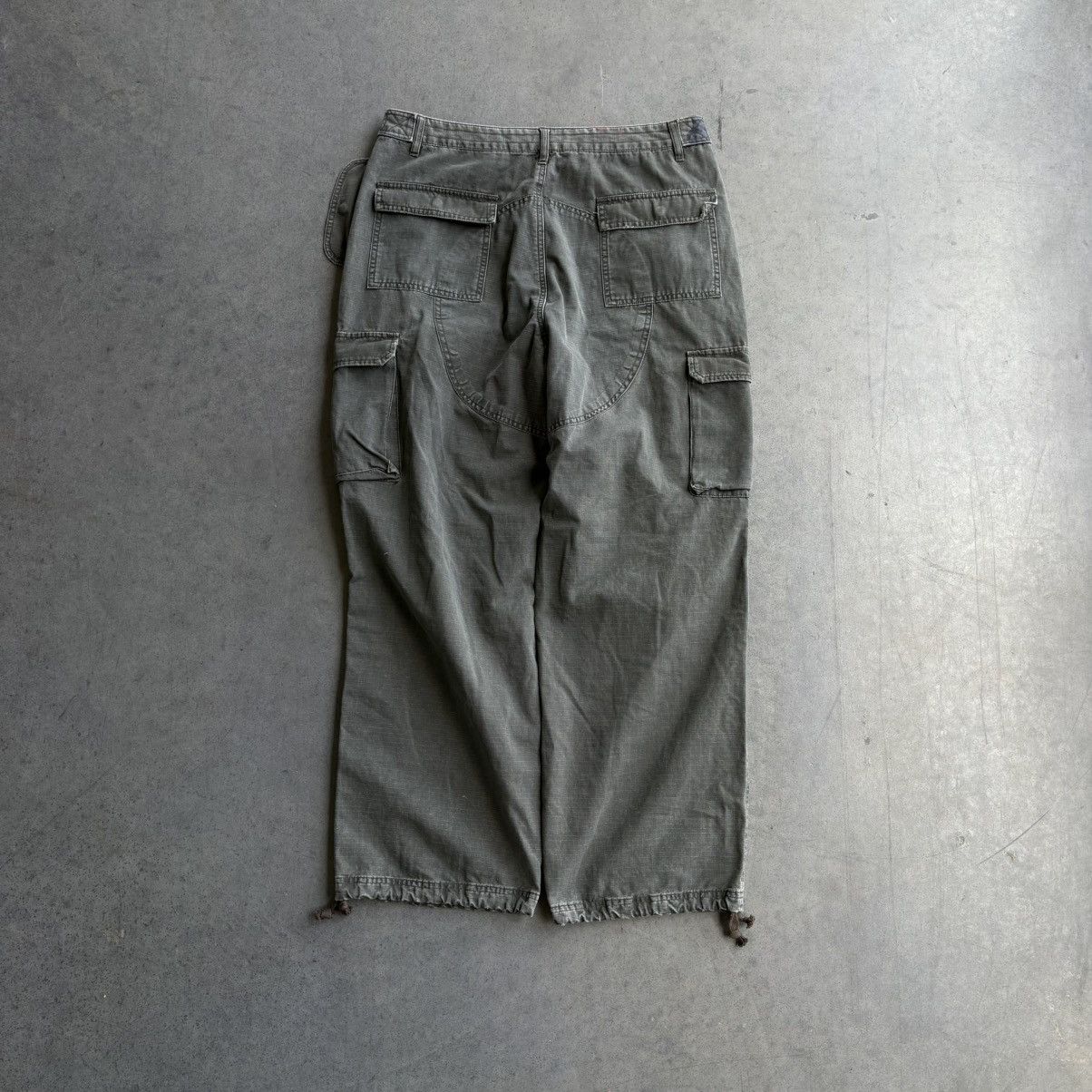 Mossimo Vintage mossimo military 36x30 cargo baggy skater pants jnco Size US 40 / EU 56 - 7 Thumbnail