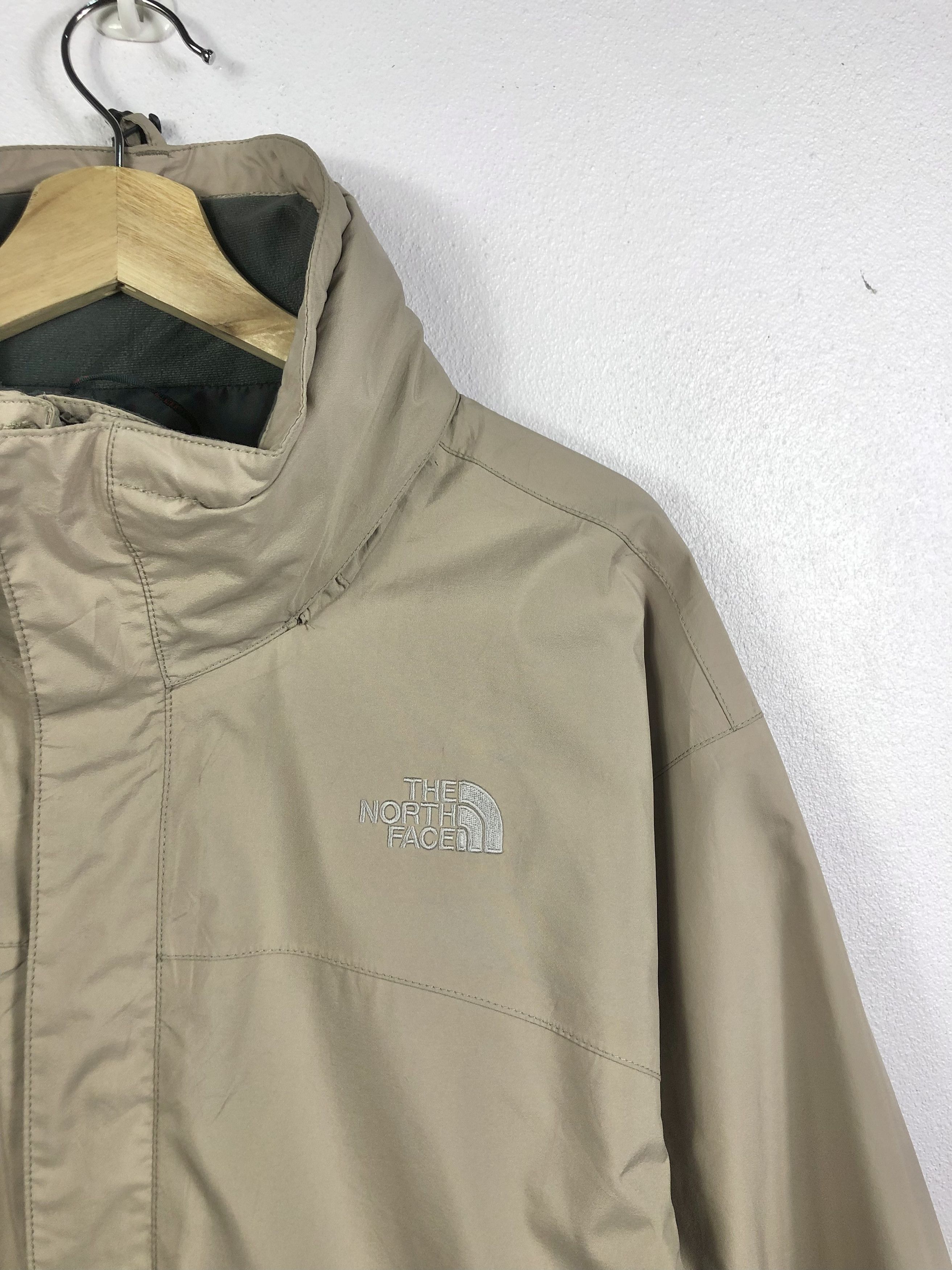 The North Face Vintage The North Face Goretex Mountain Jacket With Hoodies Size US M / EU 48-50 / 2 - 3 Thumbnail