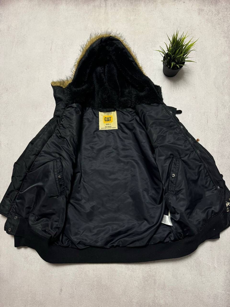 Caterpillar Vintage Caterpillar Fur Jacket Bomber Baggy Black Y2K 90s Size US L / EU 52-54 / 3 - 9 Thumbnail