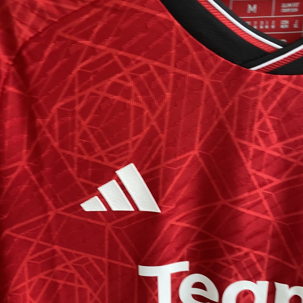 Adidas Mens Adidas Manchester United 2024 Molloy player jersey Size US M / EU 48-50 / 2 - 5 Thumbnail