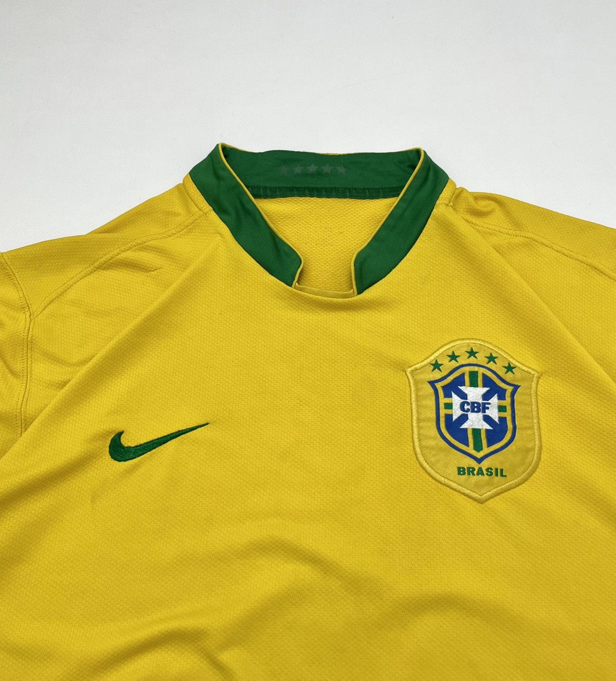 Nike Brazil Vintage Soccer Jersey 00s Size US L / EU 52-54 / 3 - 4 Thumbnail