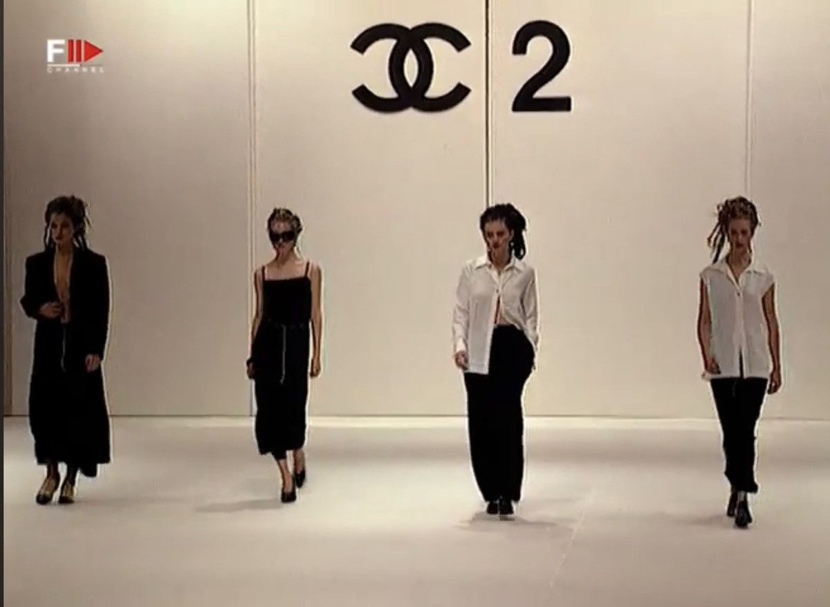 Chanel Vintage Chanel long sleeve shirt Size M / US 6-8 / IT 42-44 - 2 Thumbnail