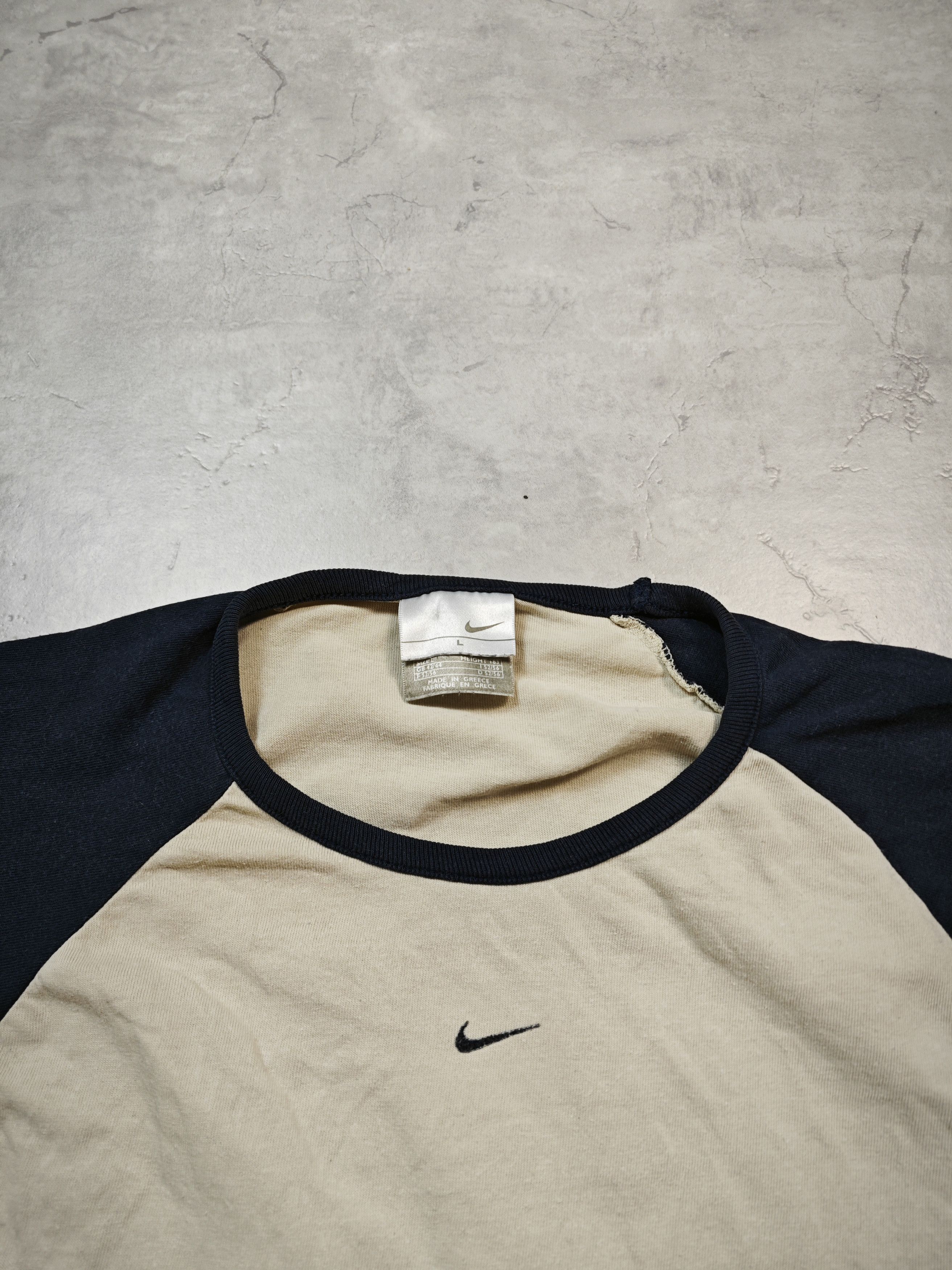 Nike Nike Center Swoosh Vintage T Shirt Size US L / EU 52-54 / 3 - 2 Thumbnail