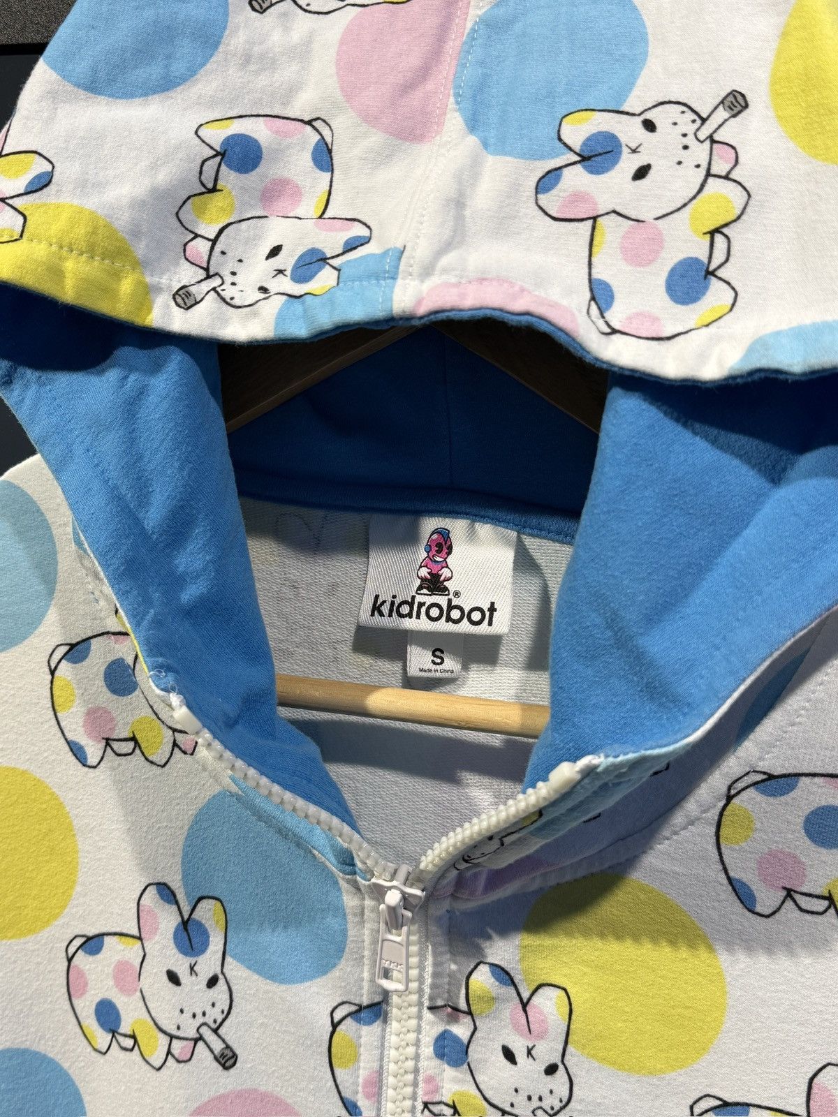 Kid Robot KID ROBOT Limited 6 of 256 zip hoodie overprint size S Size US S / EU 44-46 / 1 - 4 Thumbnail