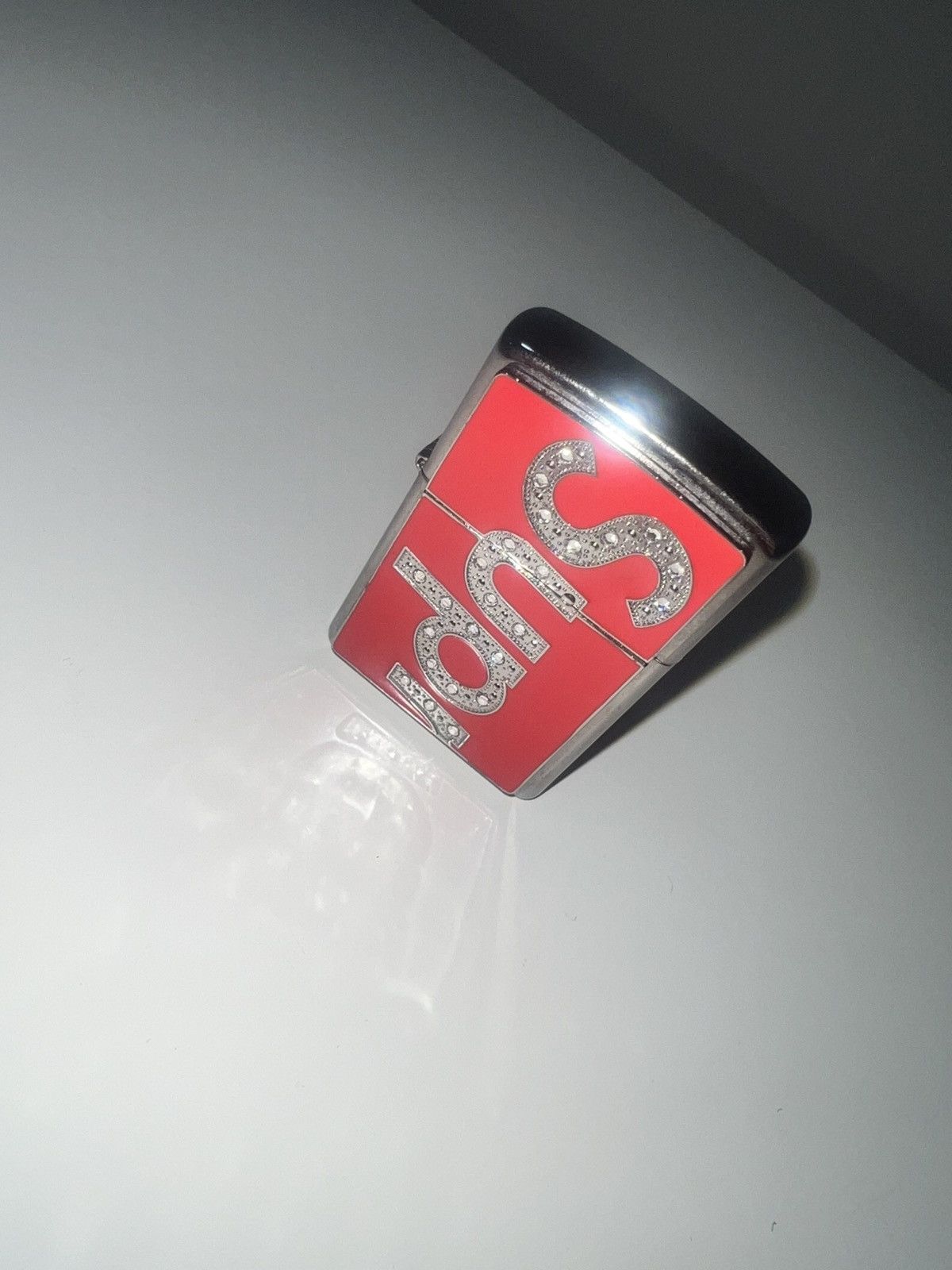 Supreme × Zippo Supreme Swarovski Zippo Red