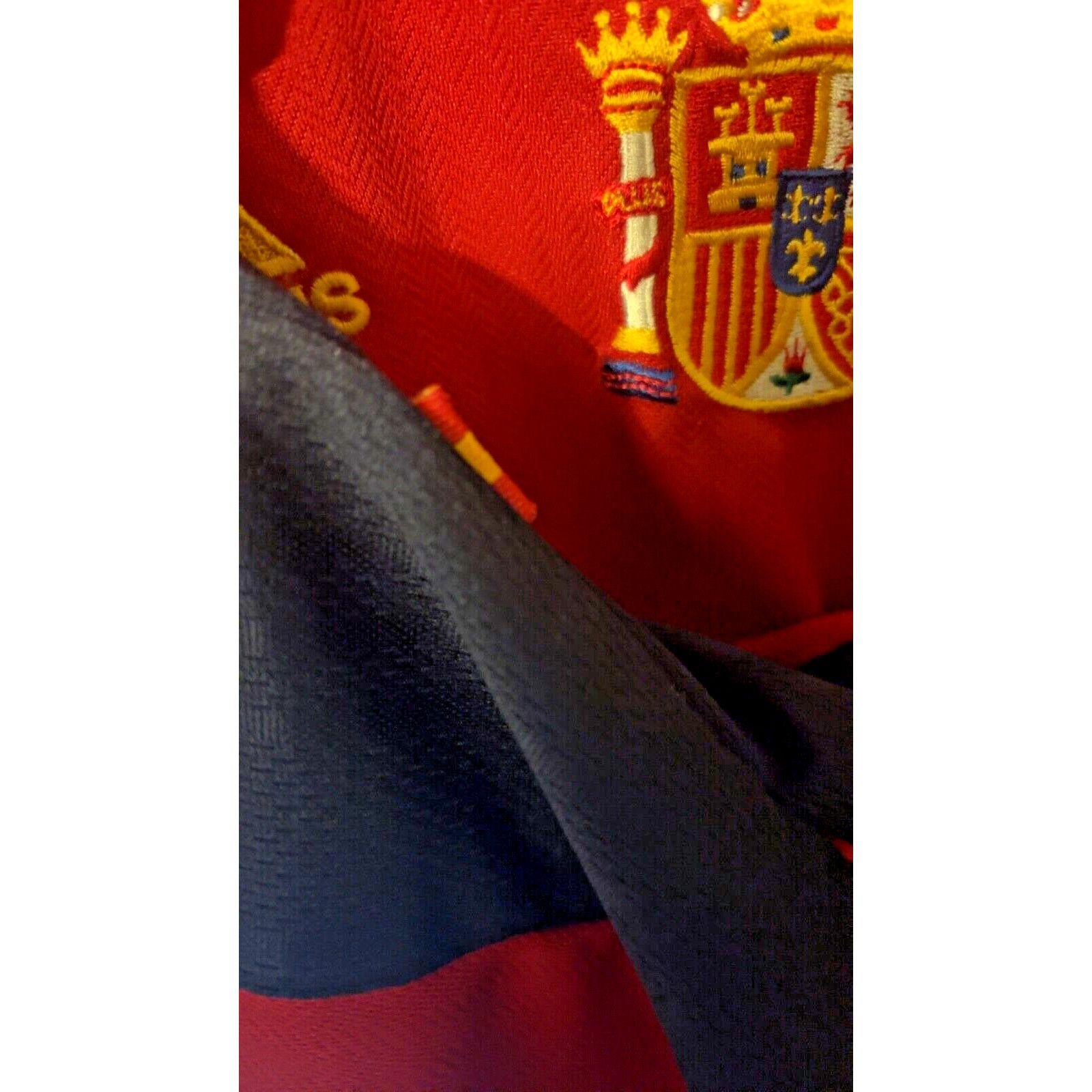 Adidas SPAIN NATIONAL TEAM 1998 HOME ADIDAS JERSEY 22"x30" Size US M / EU 48-50 / 2 - 7 Thumbnail