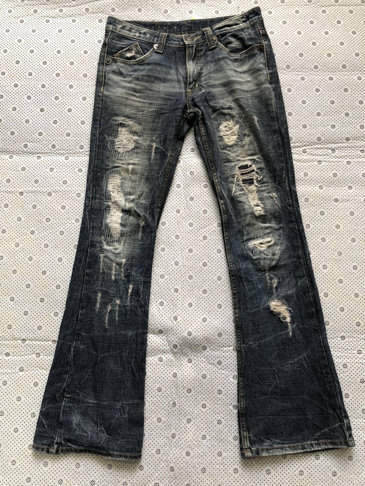Hysteric Glamour × Japanese Brand Japanese Brand x On Board distressed jean Size 31" - 1 Thumbnail