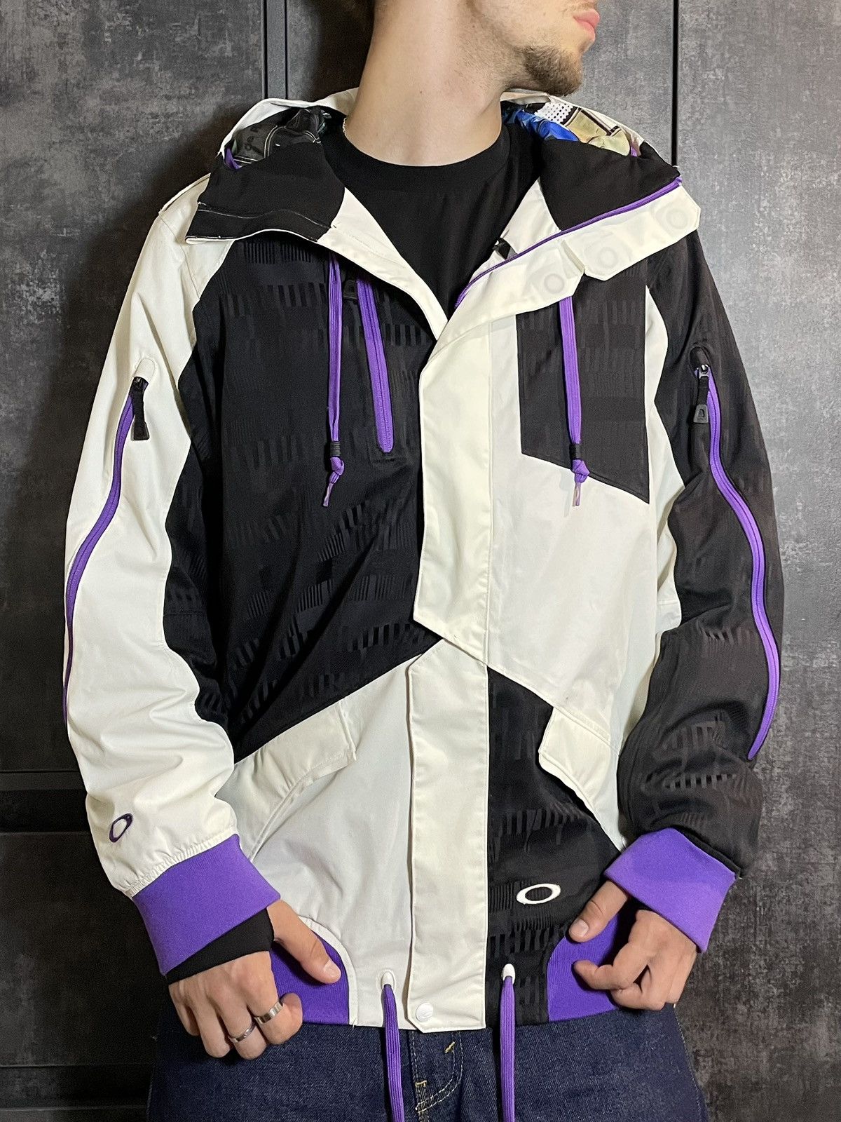 Oakley Magnetic Jacket | Grailed
