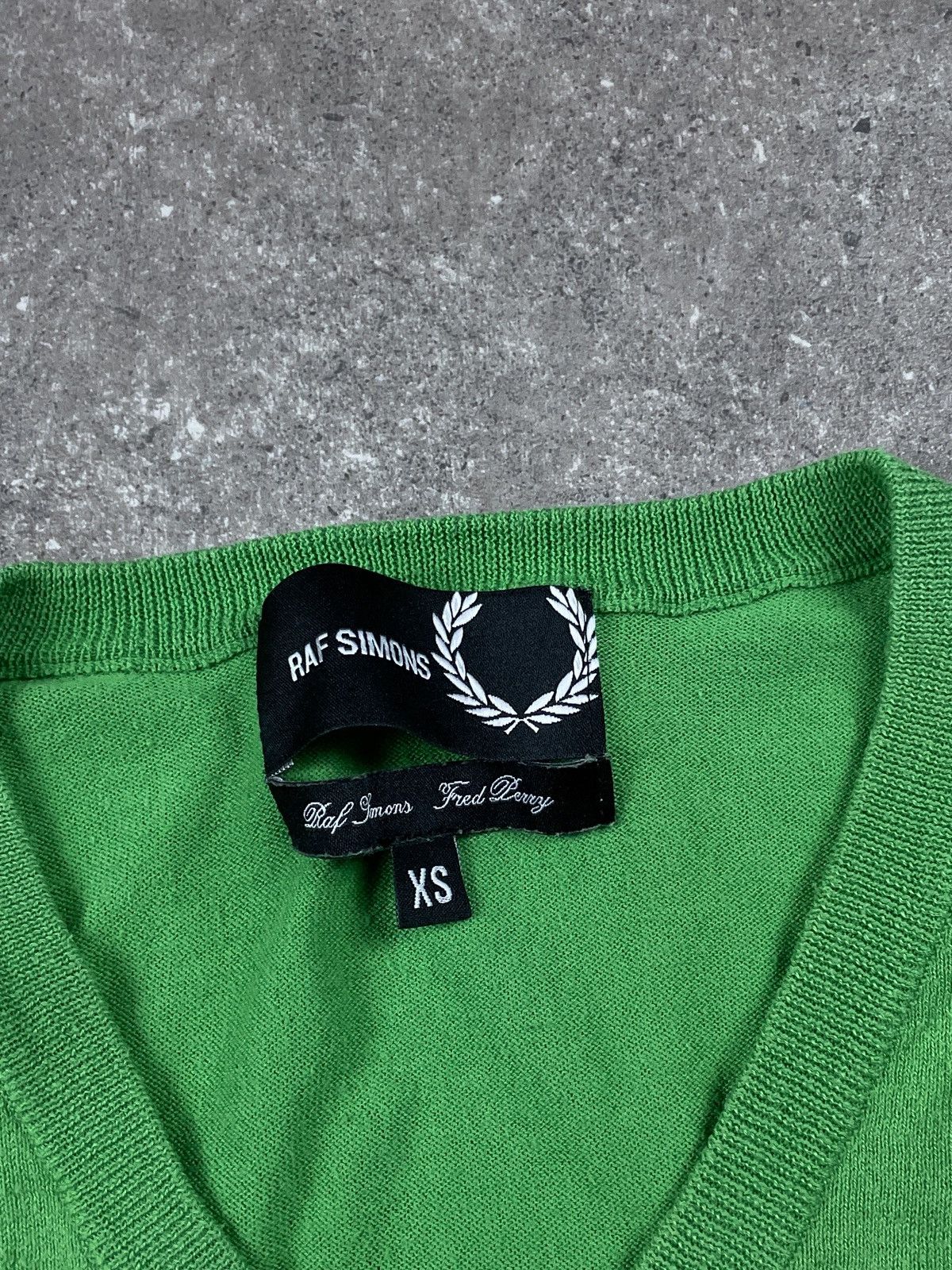 Fred Perry × Raf Simons Raf simons x fred perry archive V-Neck Sweater Size US S / EU 44-46 / 1 - 4 Thumbnail