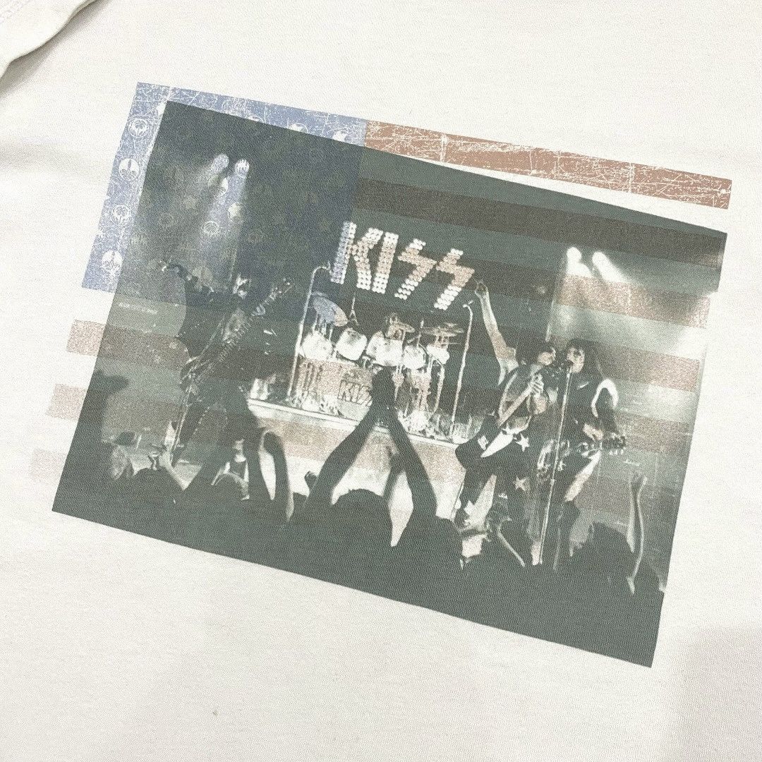 Band Tees Kiss Rock Band UT Tshirt Size US M / EU 48-50 / 2 - 4 Thumbnail