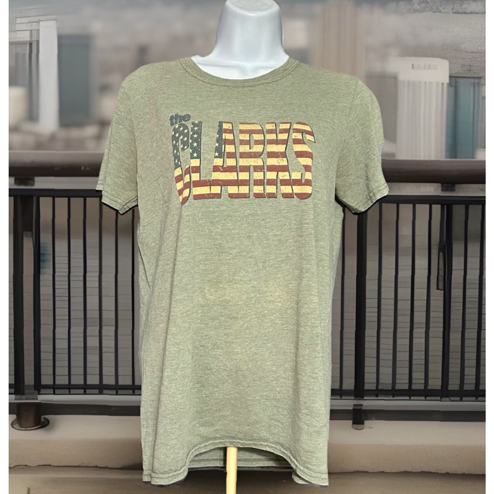 Gildan VINTAGE The Clarks Shirt Women Small Green Short Sleeve Double Sided Pittsburgh Band Size S / US 4 / IT 40 - 4 Thumbnail