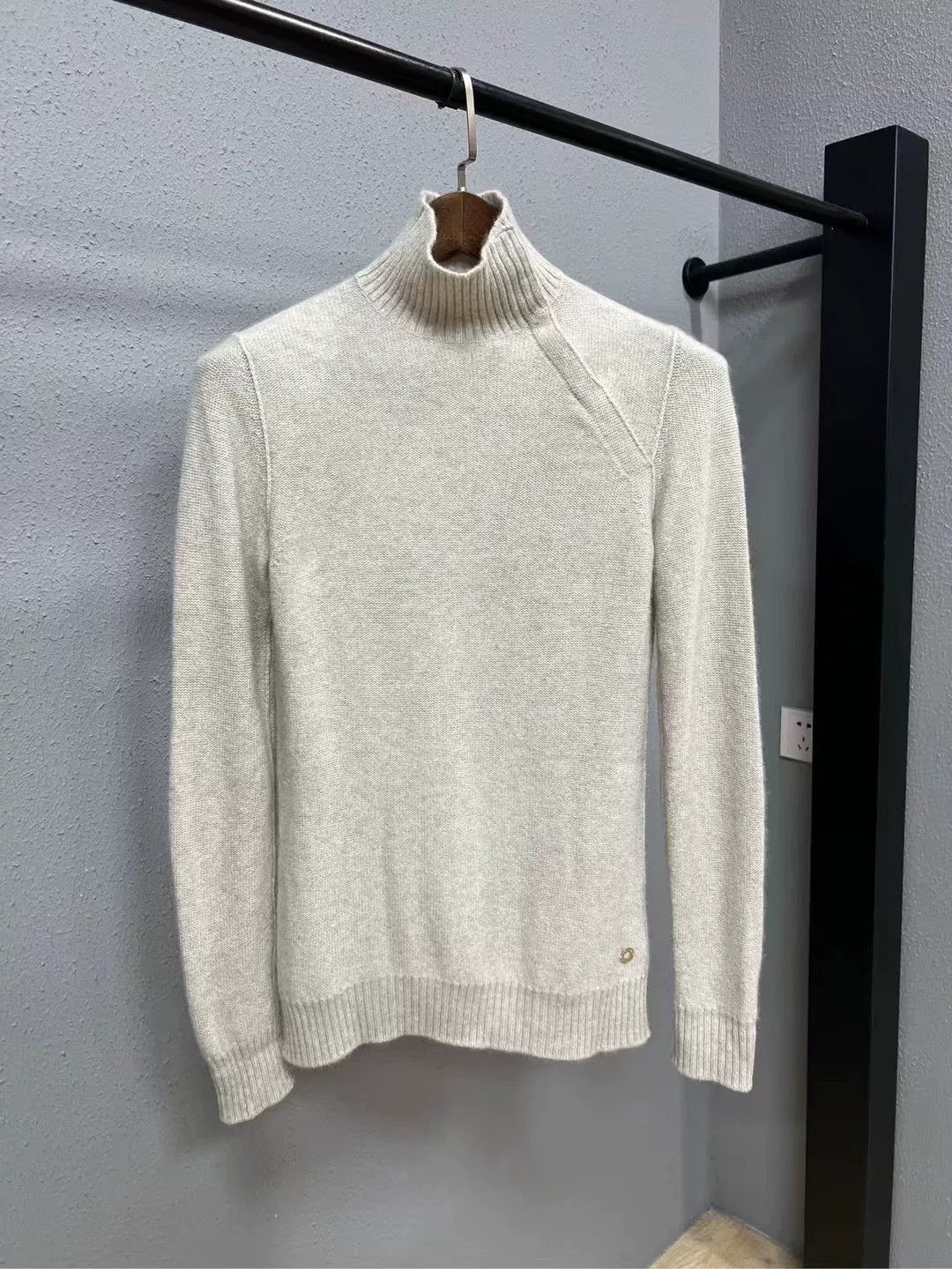 Loro Piana Loro Piana High-Neck Sweater in New Condition Size US L / EU 52-54 / 3 - 1 Thumbnail