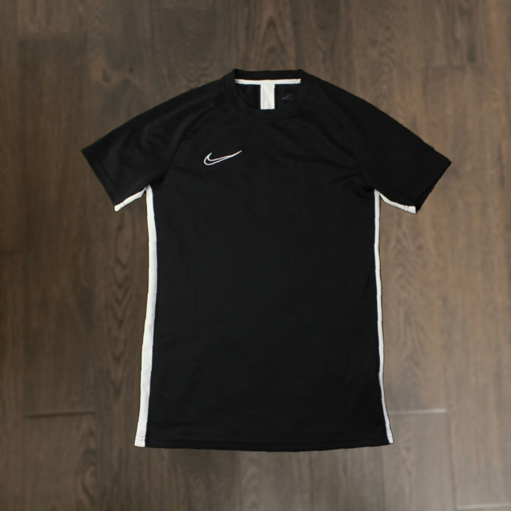 Nike NIKE ACADEMY DRI-FIT ORIGINAL 2019 MEN FOOTBALL SHIRT JERSEY TEE SIZE S BLACK AND WHITE Football Shirt Mens S Nike Academy Dri-FIT 2019 Size US S / EU 44-46 / 1 - 1 Thumbnail
