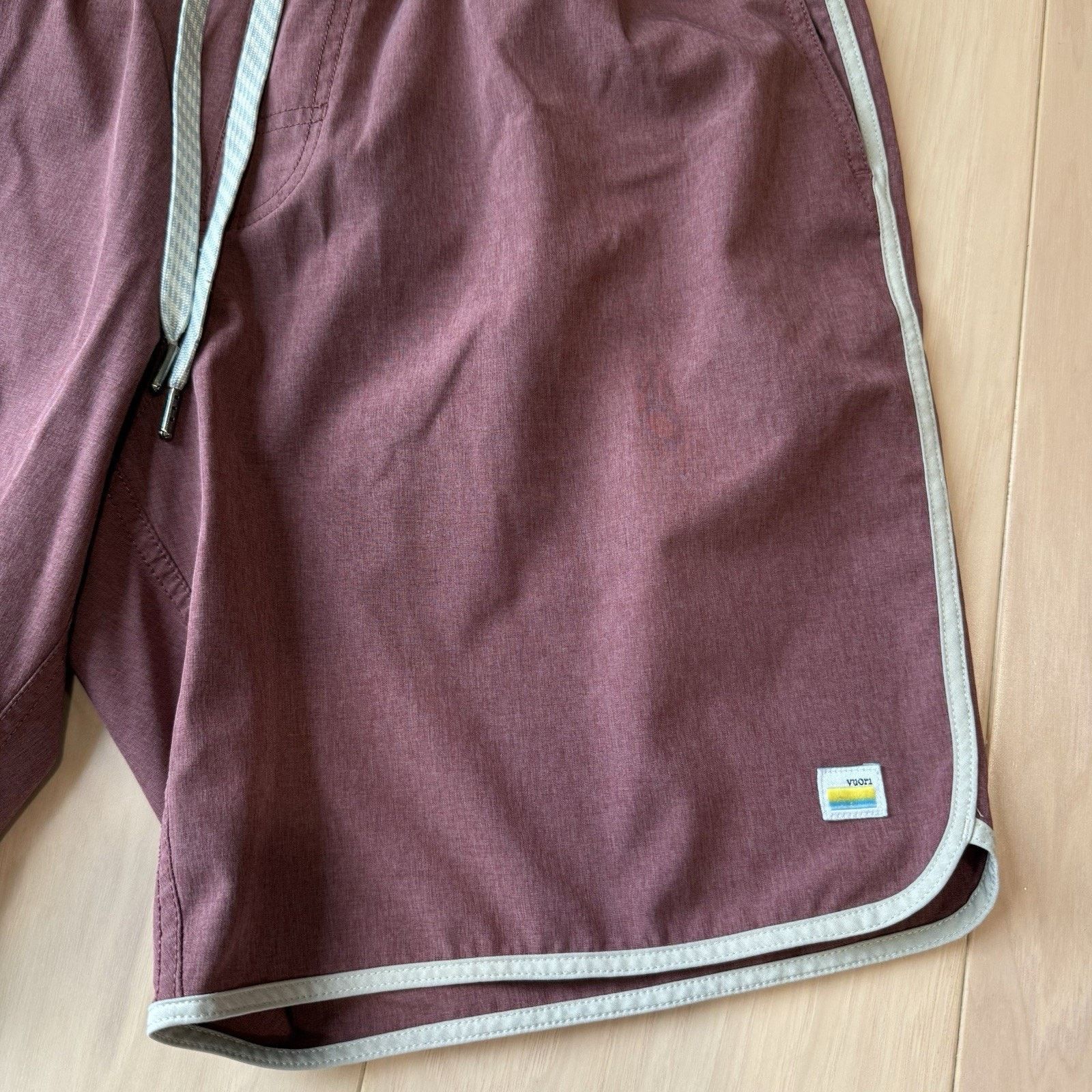 Vuori Vuori Banks Shorts Medium Maroon Lightweight Workout Size US 29 - 4 Thumbnail