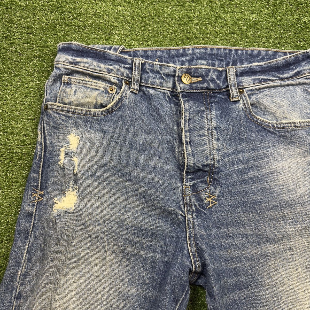 Ksubi Ksubi Chitch Nostalgia Trashed Jeans Size US 33 - 5 Thumbnail
