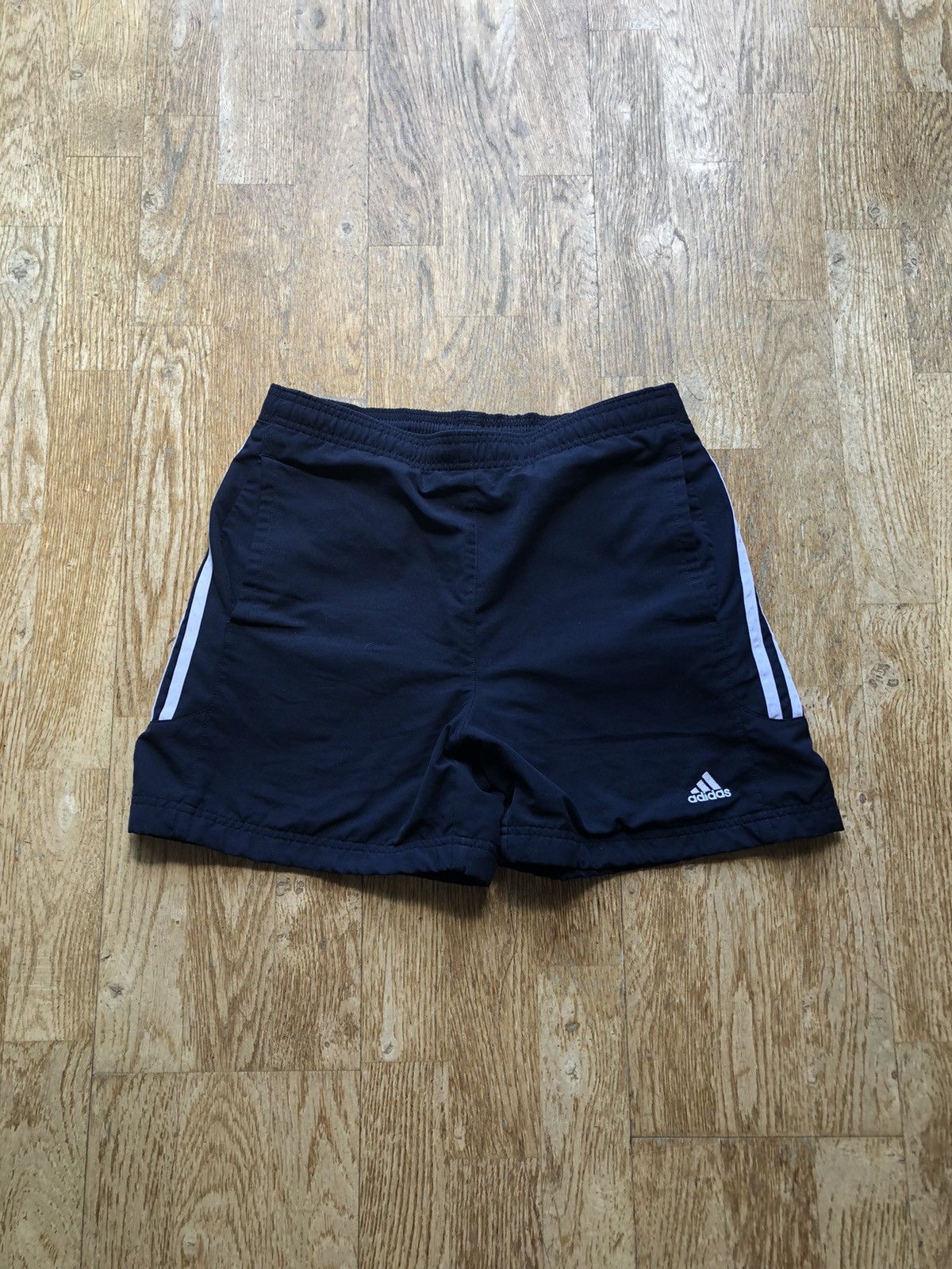 Adidas ADIDAS CLASSIC SPORT QUALITY LIGHT RUNNING SHORTS Size US 30 / EU 46 - 1 Thumbnail
