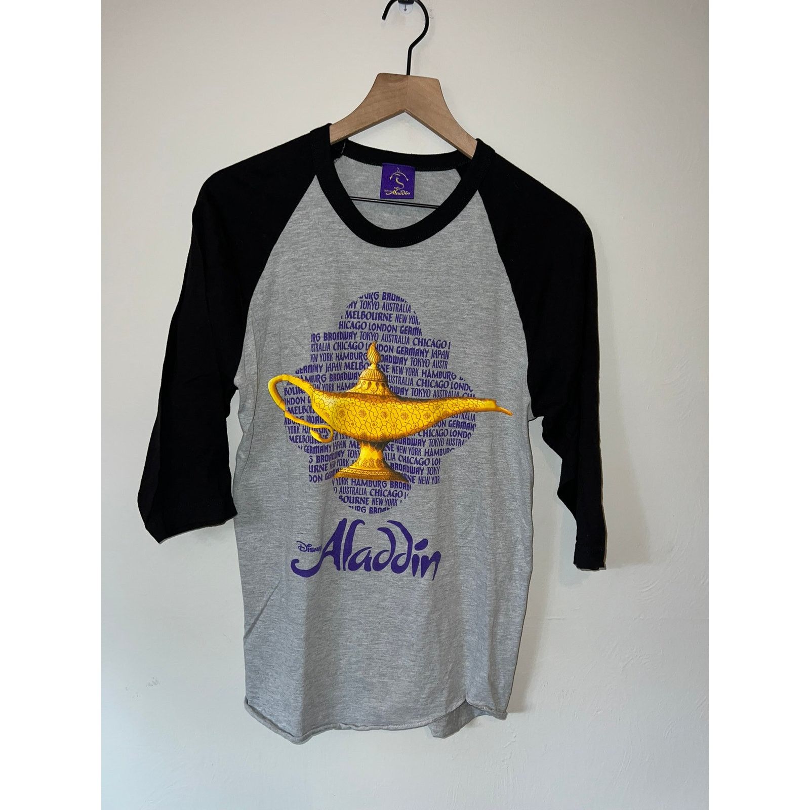 Disney Disney Aladdin Shirt Long Mid Sleeve Movie Play Raglan Tee M Size US M / EU 48-50 / 2 - 1 Thumbnail