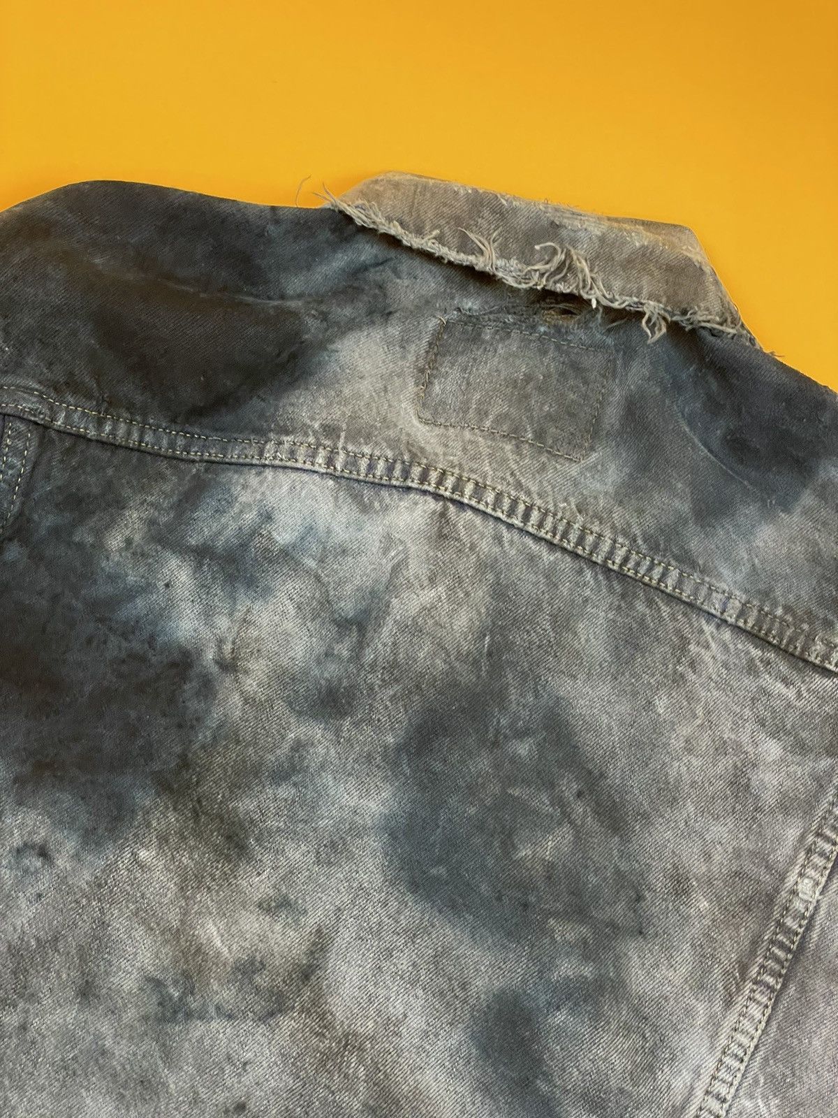 Levi's Distressed ThrashedLevis Trucker Denim jacket UNIQUE RARE Size US M / EU 48-50 / 2 - 13 Thumbnail