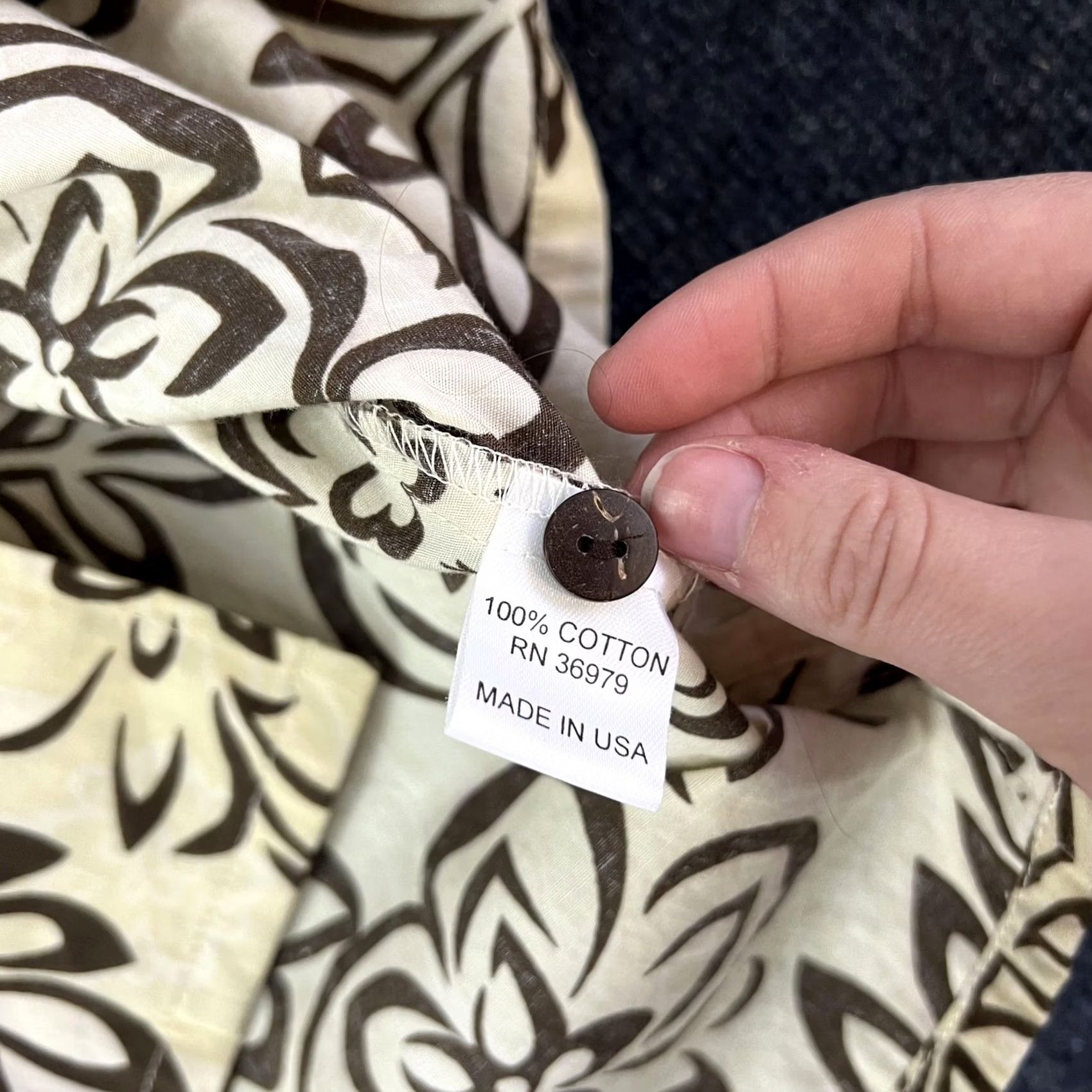Vivobarefoot VINTAGE Go Barefoot Hawaiian Shirt Mens XL Beige Brown Floral Kings Hawaiian Cotton Size US XL / EU 56 / 4 - 5 Thumbnail