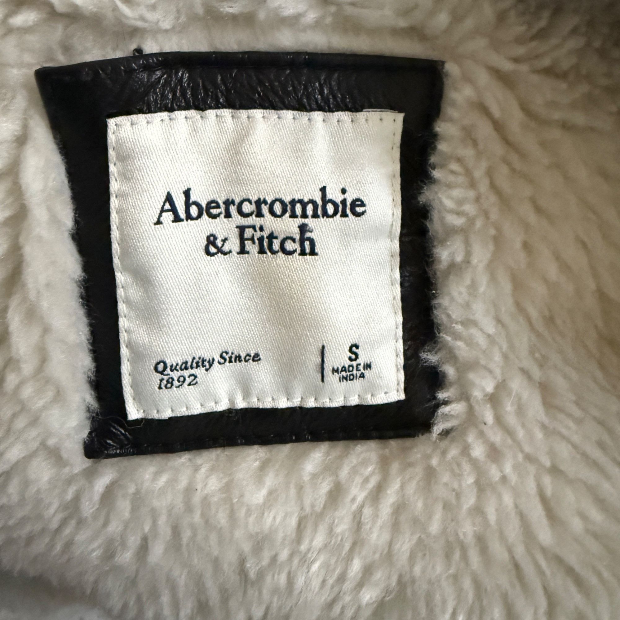 Abercrombie & Fitch Abercrombie & Fitch Womens Black Vegan Leather Sherpa-Lined Size S / US 4 / IT 40 - 6 Thumbnail