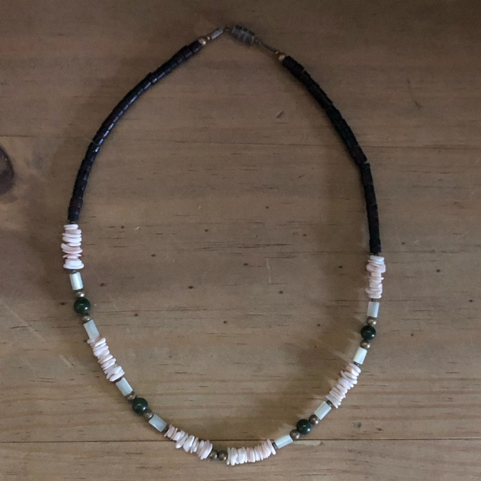 Vintage Vintage 70s boho stone jade coral choker necklace Size ONE SIZE - 1 Thumbnail