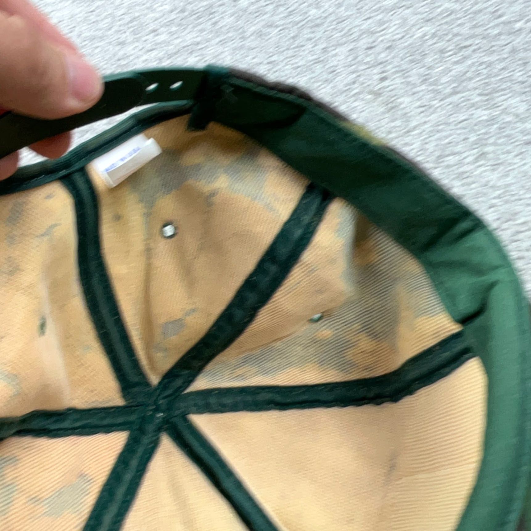 Vintage VINTAGE Levi Garrett Trucker Hat Cap Snap Back Green Camo 80s Baseball Dad Style Adjustable Mens USA Size ONE SIZE - 7 Thumbnail