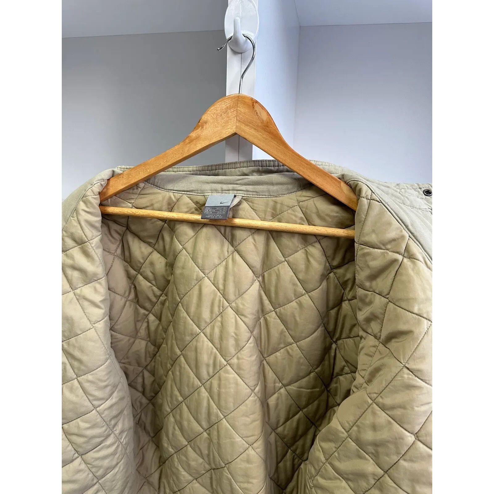 Nike VTG Nike Detroit Style Heavy Beige Bomber Jacket Size US L / EU 52-54 / 3 - 16 Thumbnail
