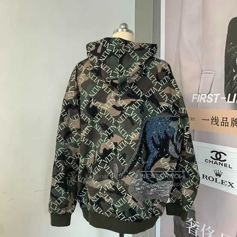 Valentino Valentino Full logo camouflage sweatshirt Size XXL / US 16-18 / IT 52-54 - 3 Thumbnail