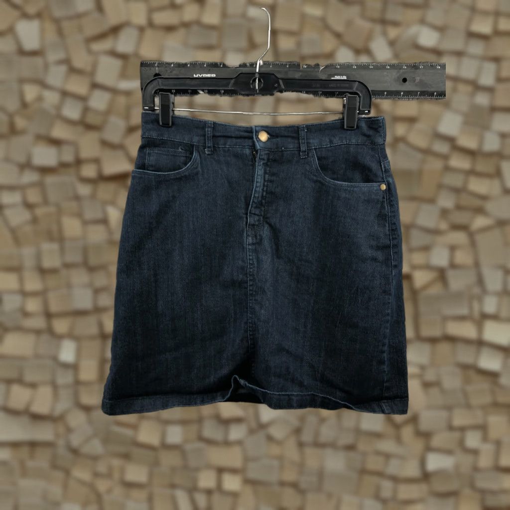 Croft & Barrow Croft & Barrow A-Line Skort Womens Size 4 Dark Wash Blue Size 27" / US 4 / IT 40 - 1 Thumbnail