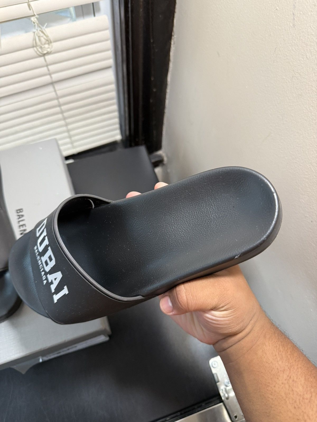 Balenciaga Balenciaga Dubai Slides Size 10 Size US 10 / EU 43 - 4 Thumbnail