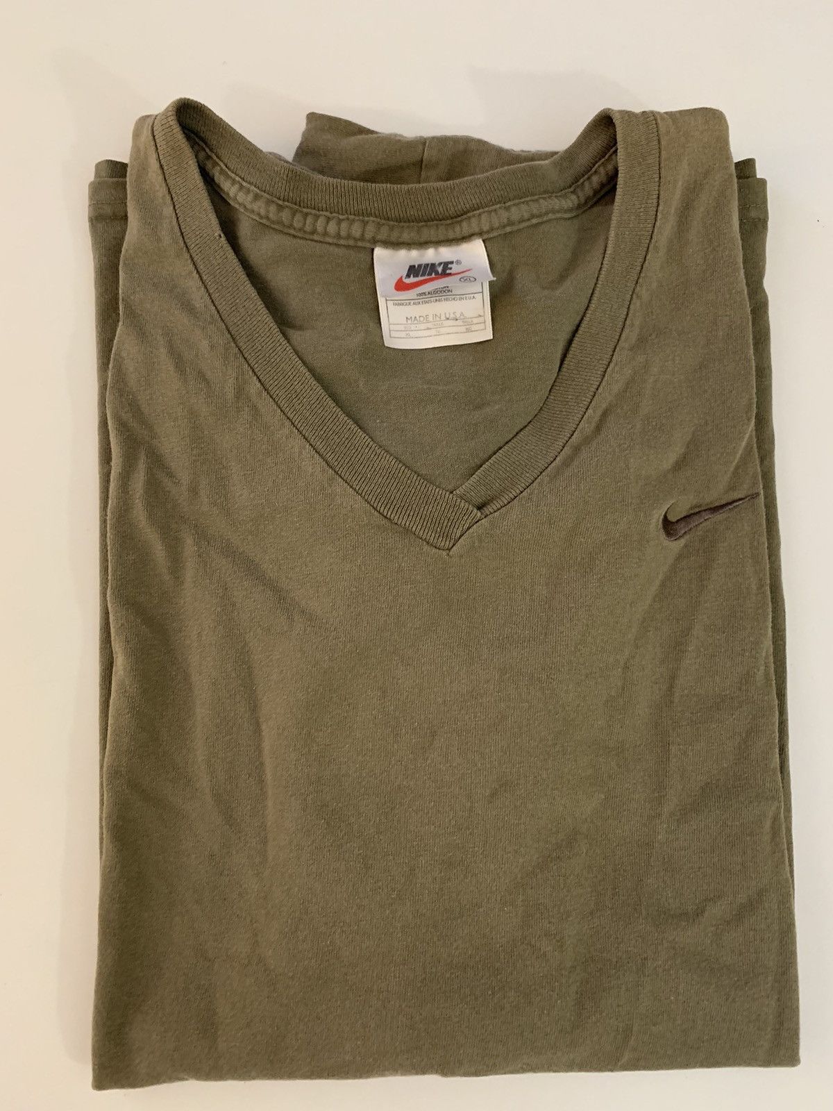 Nike Vintage 90s Nike V-Neck T-Shirt Made in USA Brown sz XL Size US XL / EU 56 / 4 - 1 Thumbnail