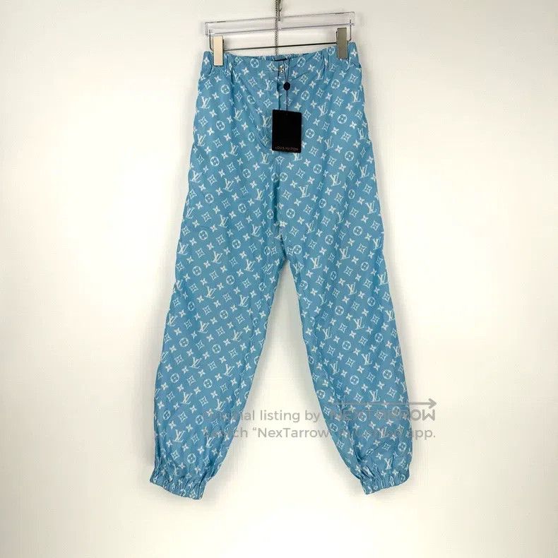 Louis Vuitton Louis Vuitton Sky blue full logo polyester mulberry silk t Size US 36 / EU 52 - 3 Thumbnail