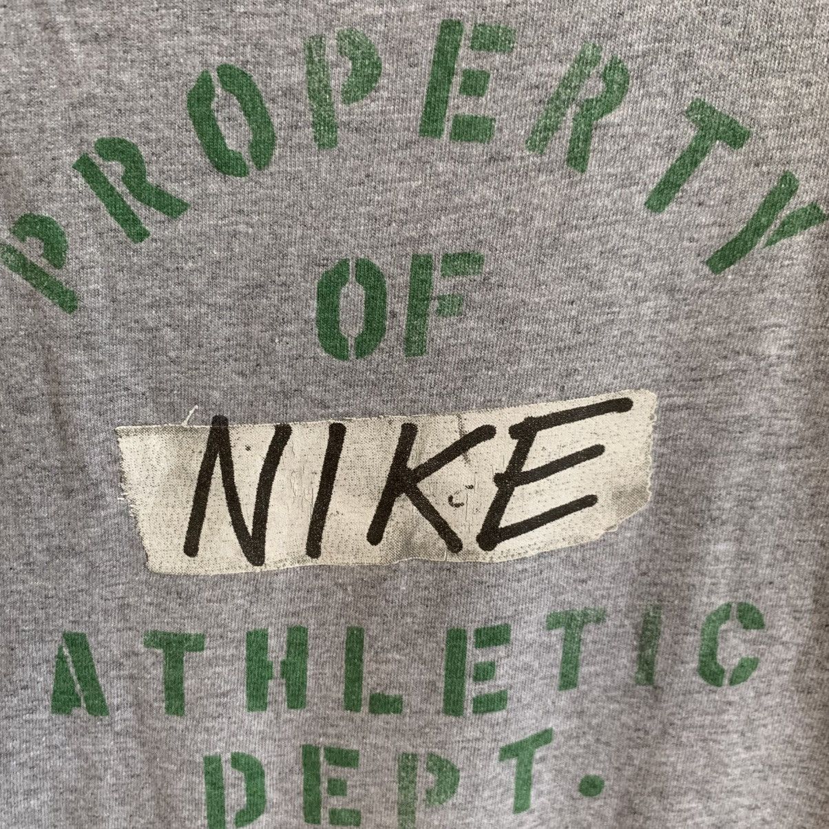 Nike × Vintage Vintage Nike T-shirt Property of nike large size Size US L / EU 52-54 / 3 - 5 Thumbnail