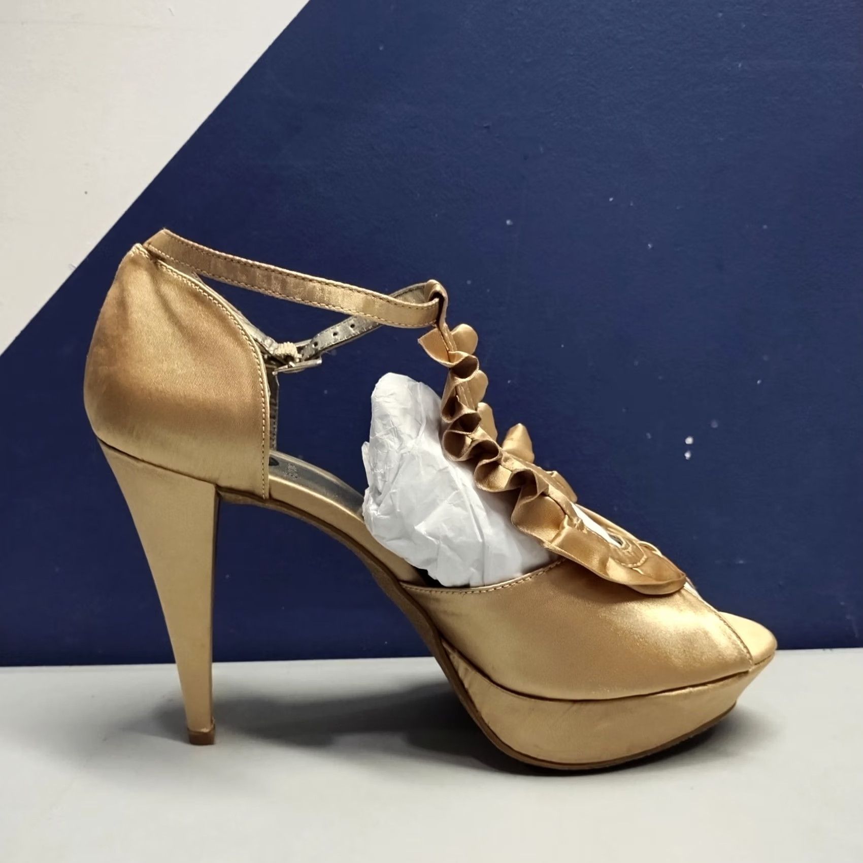 Guess G by GUESS Glucosa Pump Heels Womens US 10M Gold Stiletto Lightweight Open Toe Pump Size US 10 / IT 40 - 6 Thumbnail