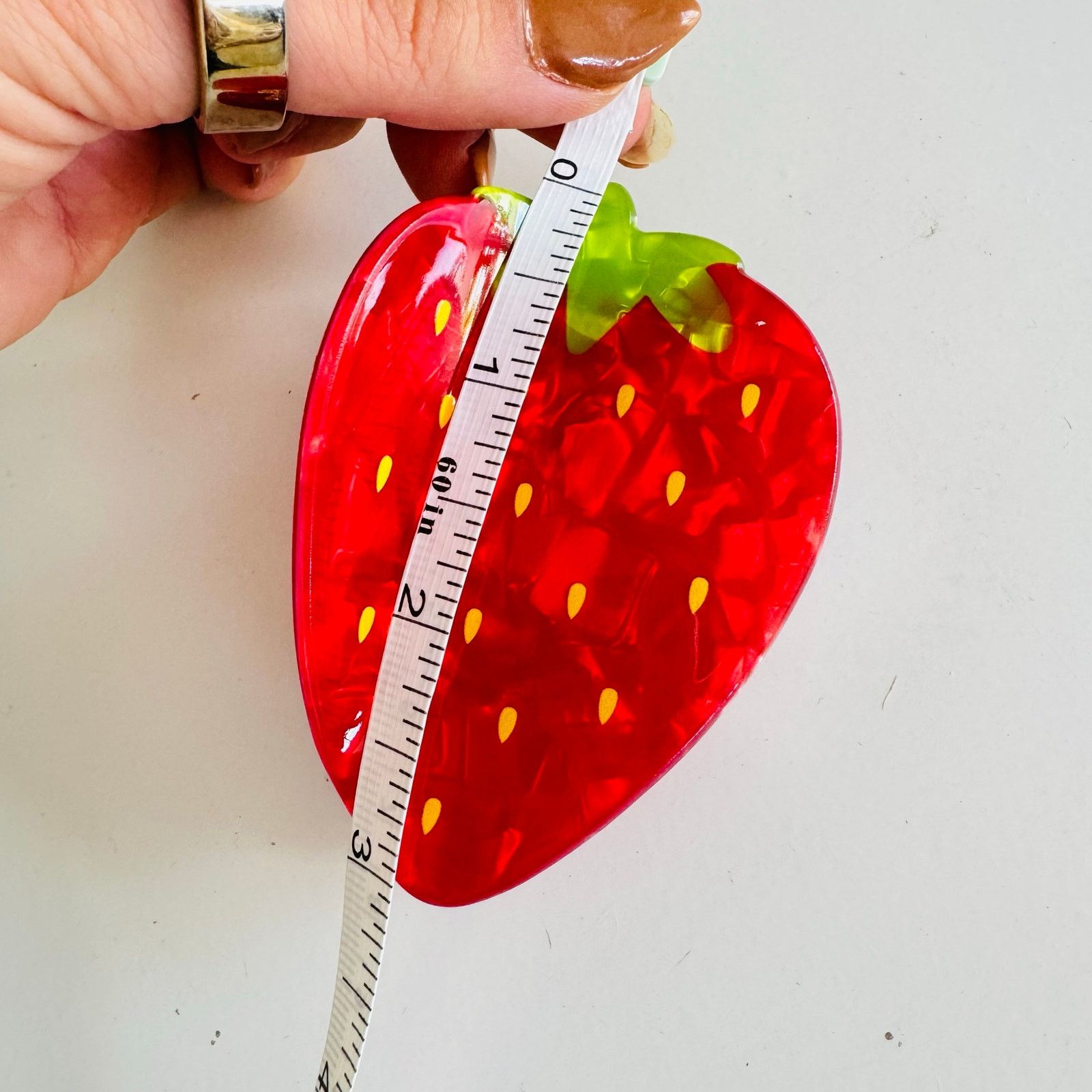 Anthropologie NEW ANTHROPOLOGIE Red Green Strawberry Fruit Hair Claw Clip Size ONE SIZE - 10 Thumbnail