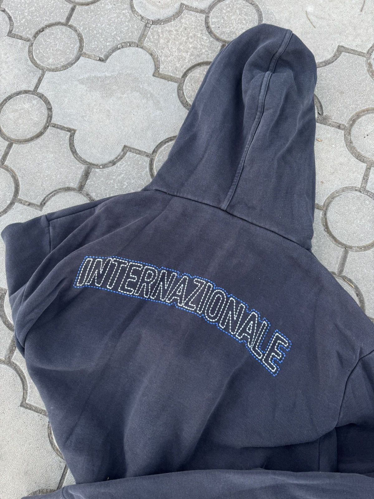 Nike Vintage Nike Inter Milan Faded Oversized Hoodie Size US L / EU 52-54 / 3 - 3 Thumbnail
