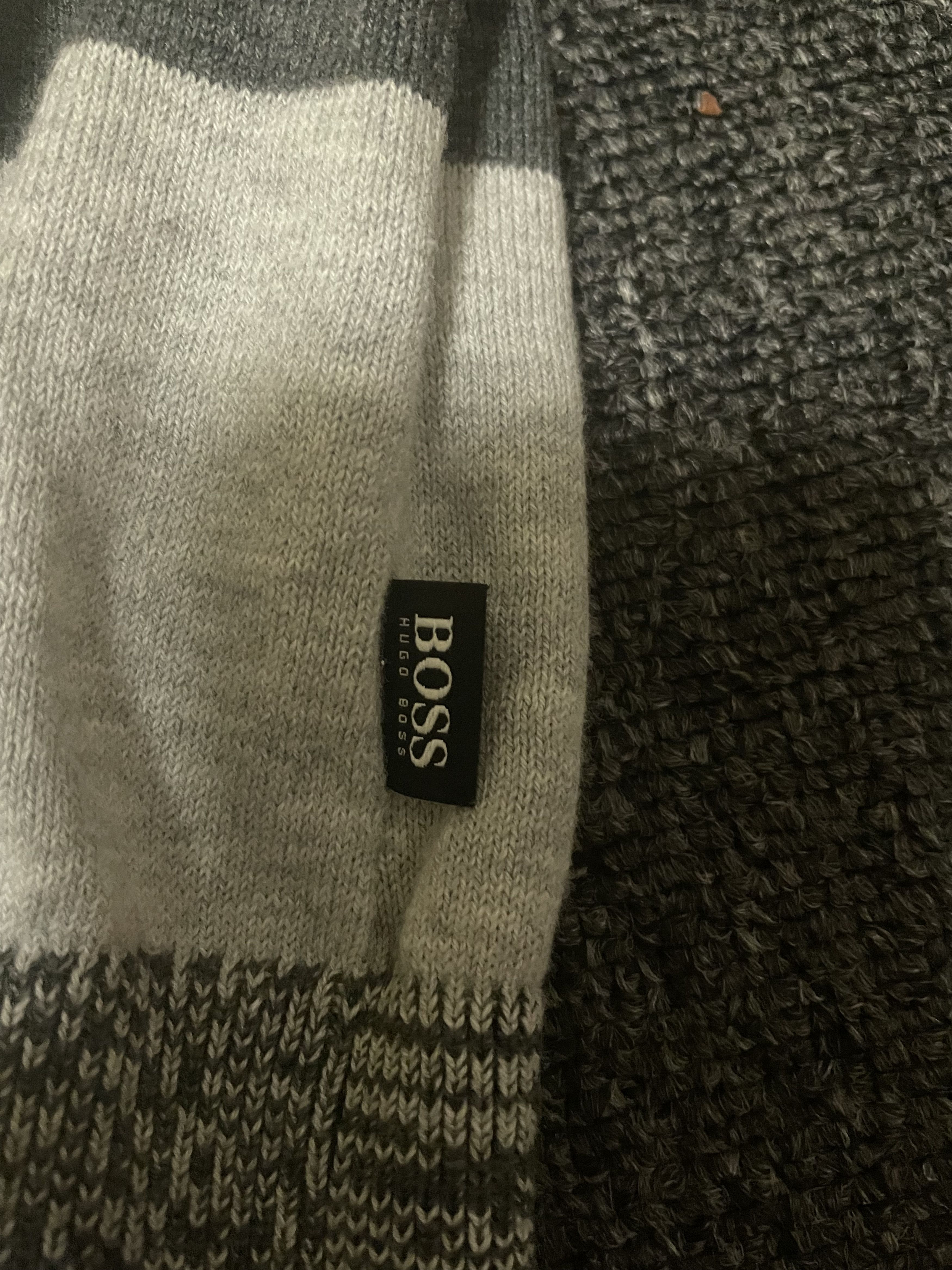 Hugo Boss hugo boss Sweaters size L Size US L / EU 52-54 / 3 - 7 Thumbnail