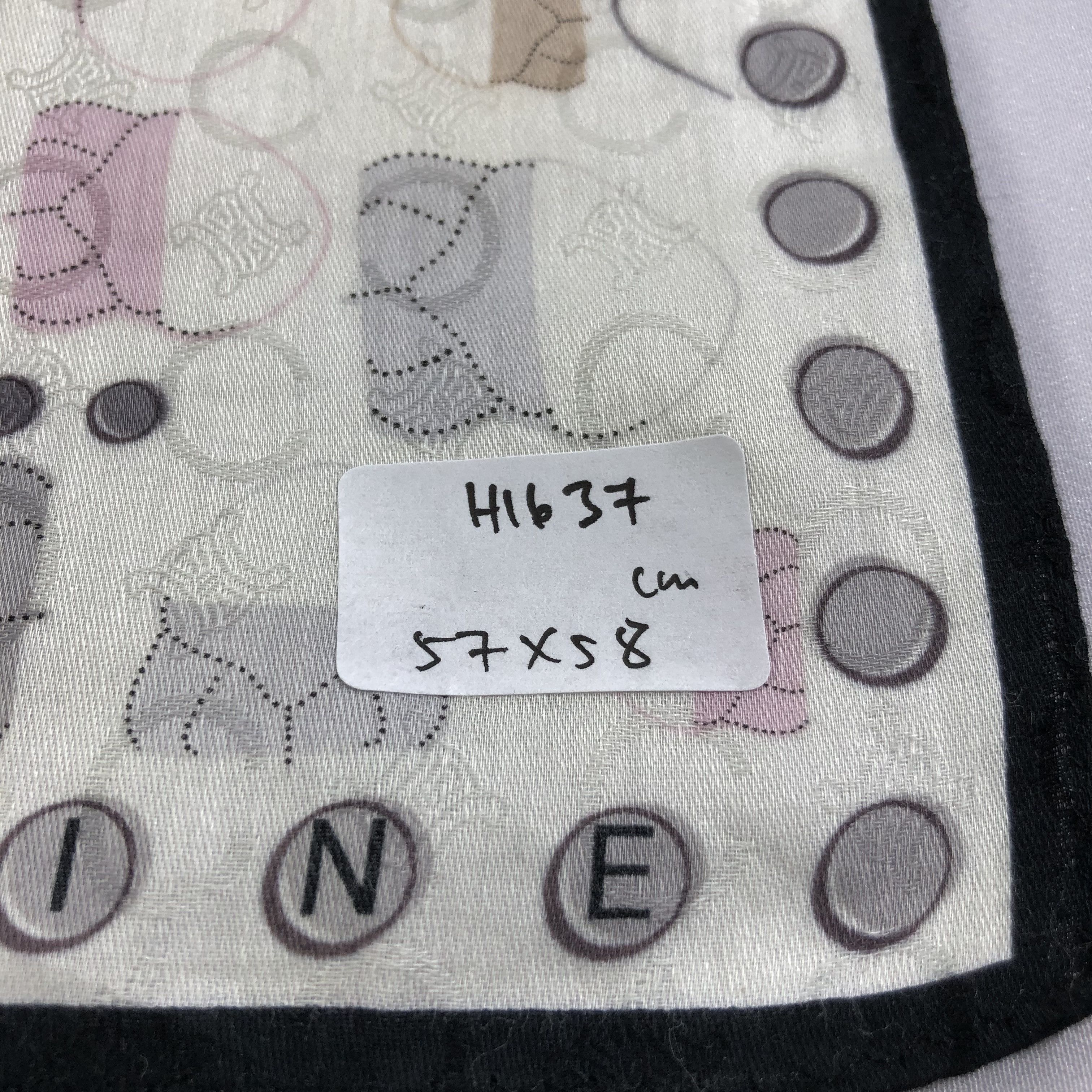 Celine Celine Handkerchief Neckerchief Bandana H1637 Size ONE SIZE - 7 Thumbnail