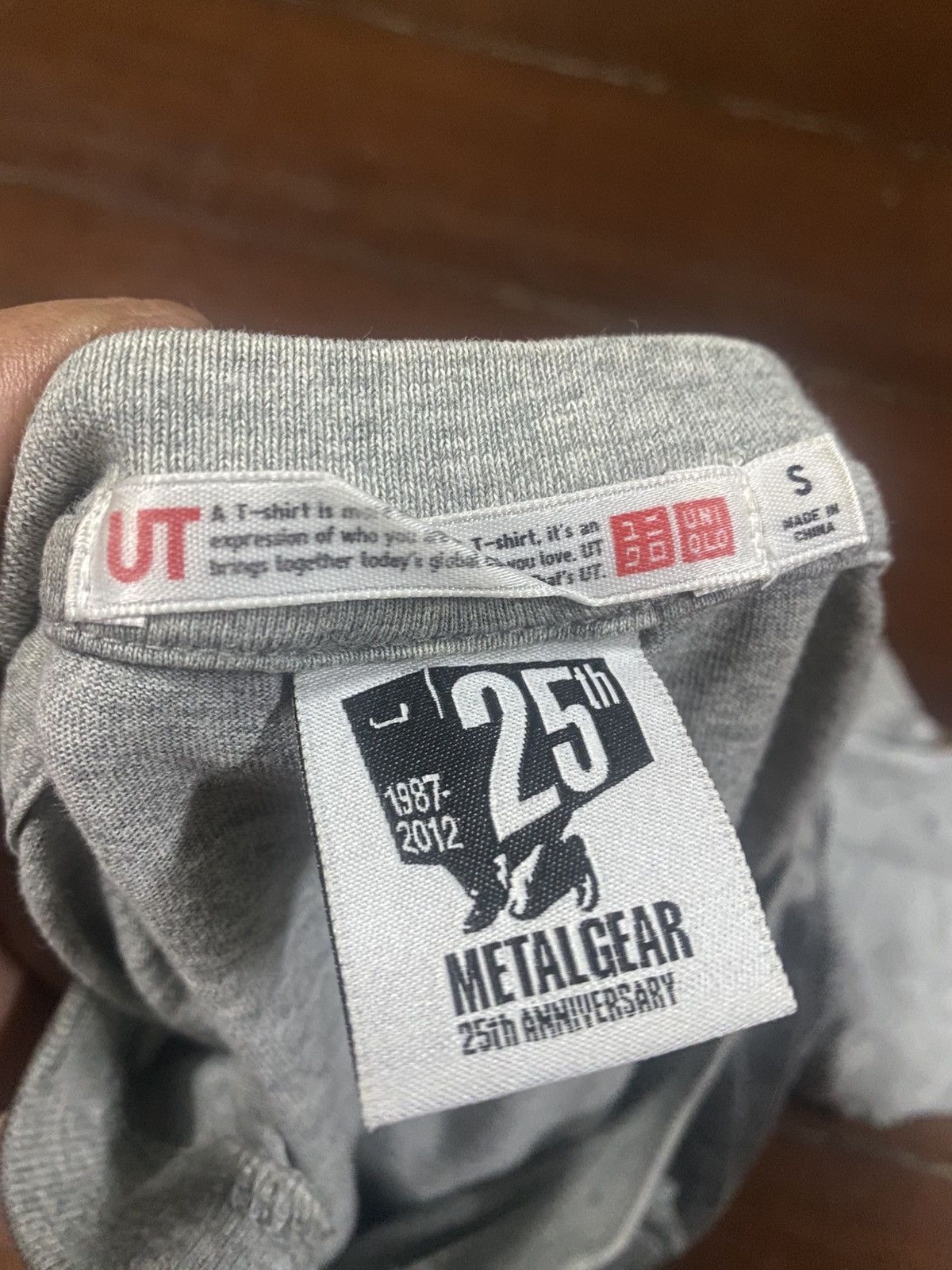 Anime Uniqlo x Metal Gear Solid Snake game playstation Tshirt Size US S / EU 44-46 / 1 - 8 Thumbnail
