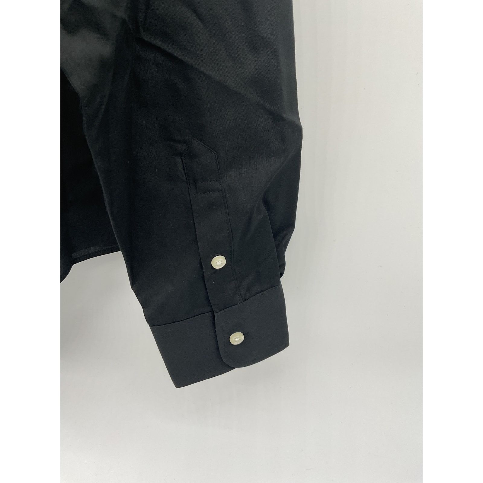 Van Heusen Van Heusen Women’s Button Up Dress Shirt - Size 8-10/M Size M / US 6-8 / IT 42-44 - 4 Thumbnail